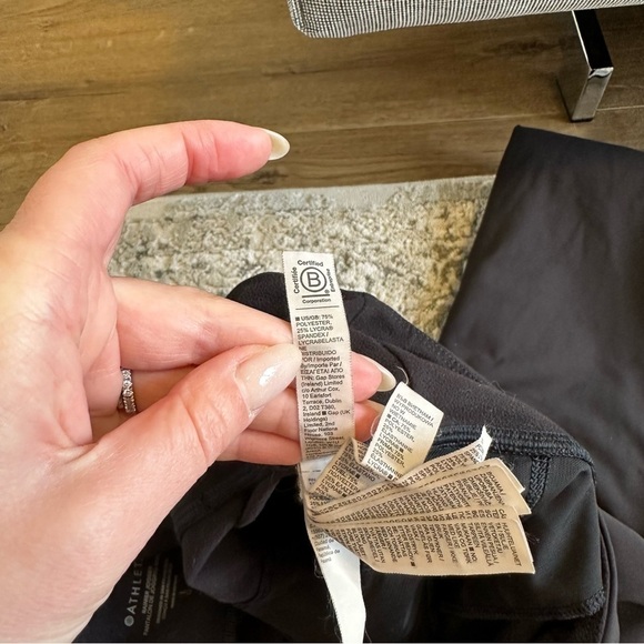 Athleta Distance Rainier Joggers Solid Black Size Large Women’s - Picture 11 of 11